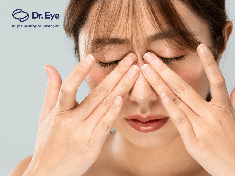 thức khuya có bọng mắt không