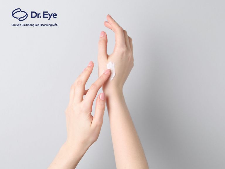 8 cách dưỡng da tay mềm mại, căng mịn, ẩm mướt tại nhà