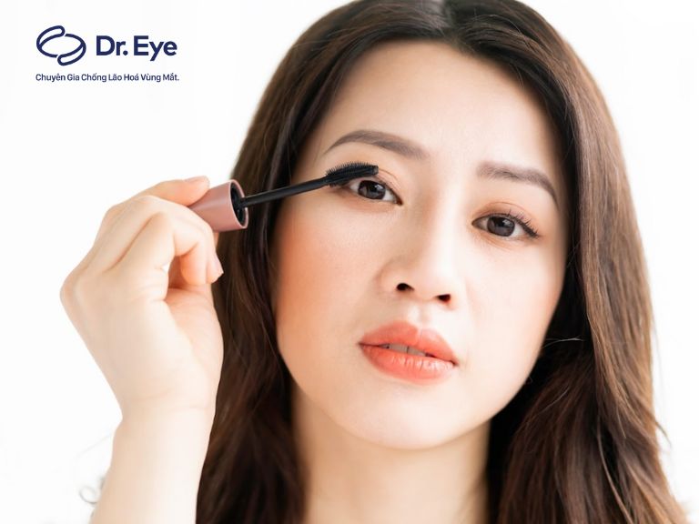 hướng dẫn kẻ eyeliner cho mắt mí lót