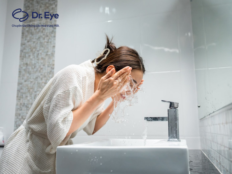 Phun lông mày bị sưng do đâu