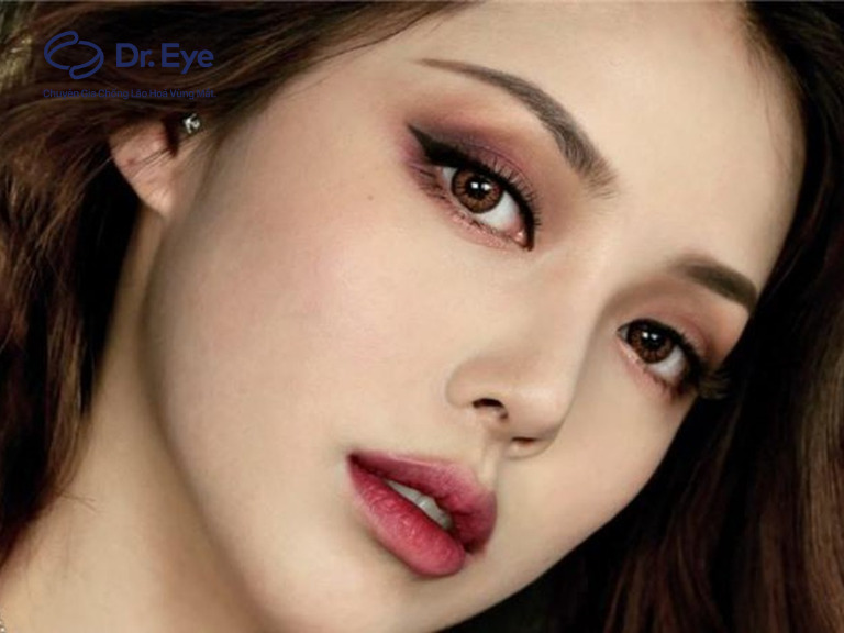 Lông mày trăng non tốt hay xấu? Cách sở hữu dáng mày này